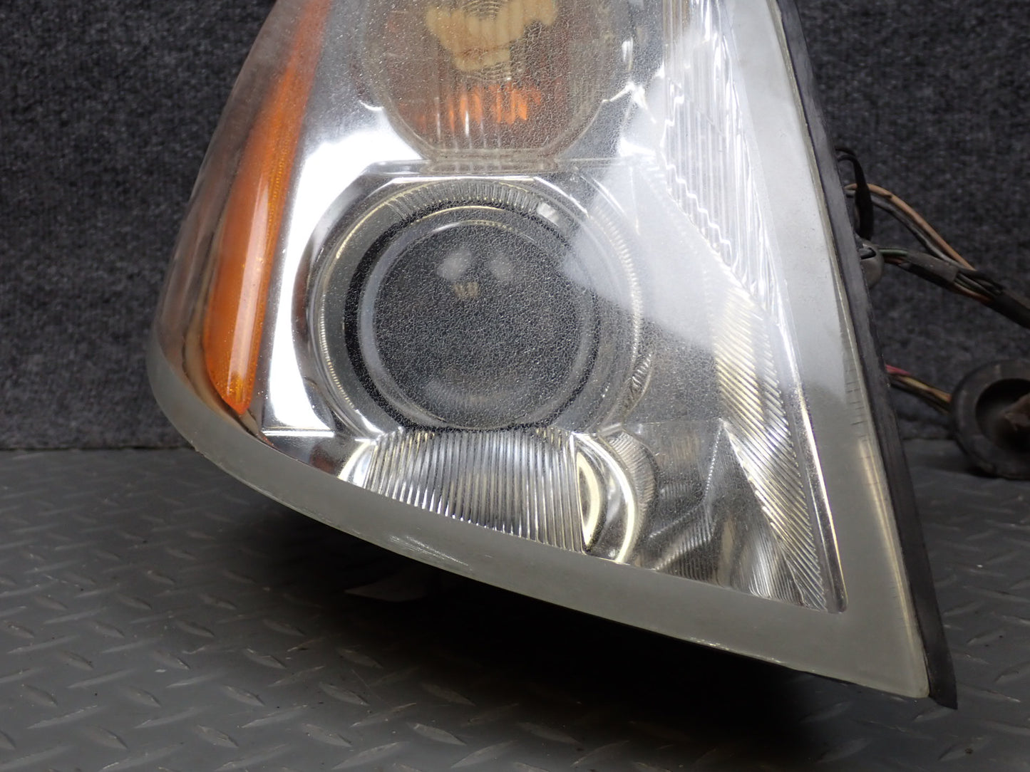 2004-2005 Cadillac XLR 4.6L V8 Front Right Pass Side Xenon Headlight Lamp