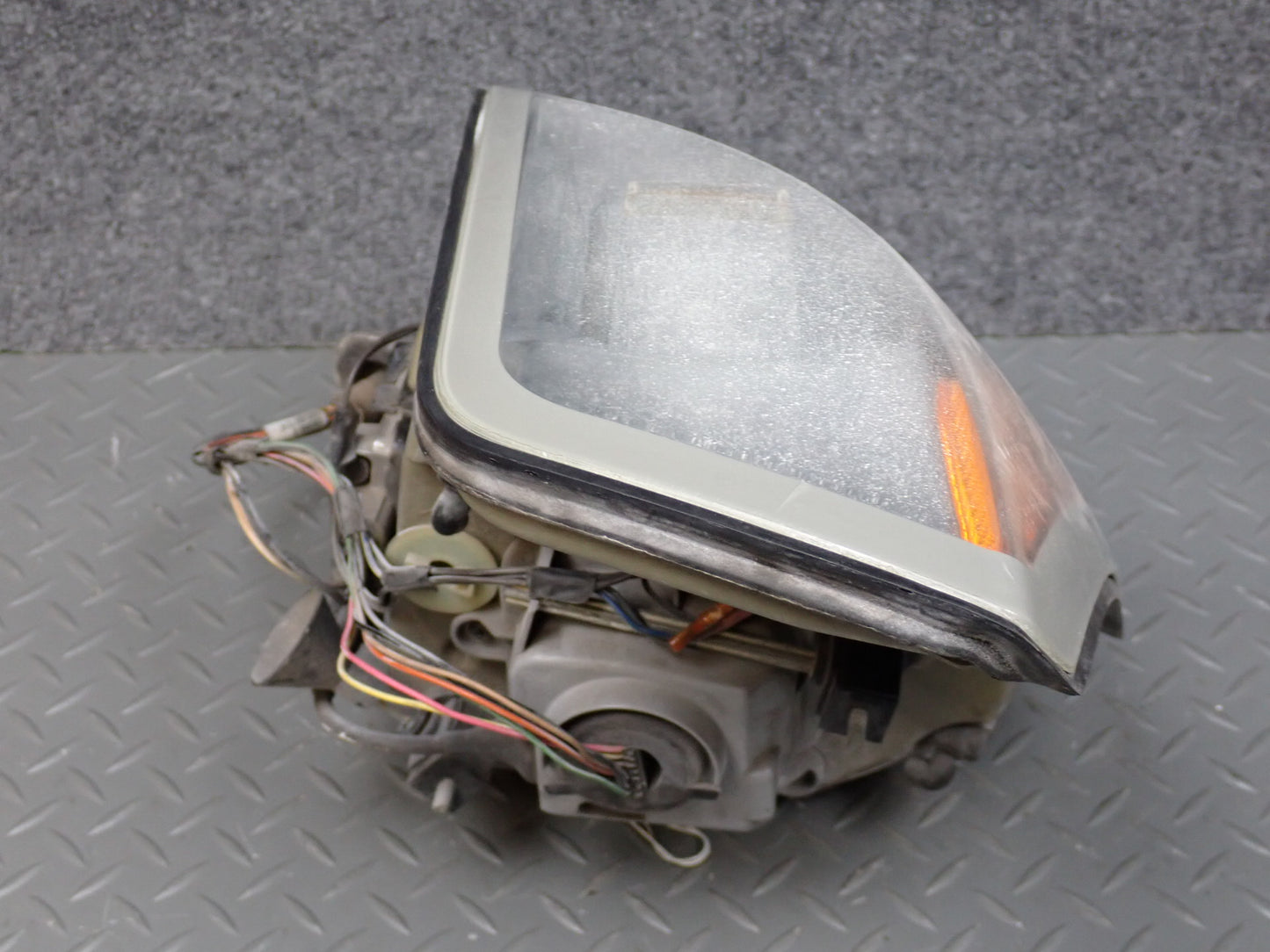 2004-2005 Cadillac XLR 4.6L V8 Front Right Pass Side Xenon Headlight Lamp
