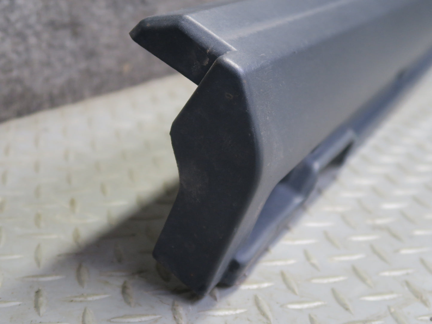 2012-2015 Range Rover Evoque L538 4DR Right Side Skirt Rocker Panel Molding