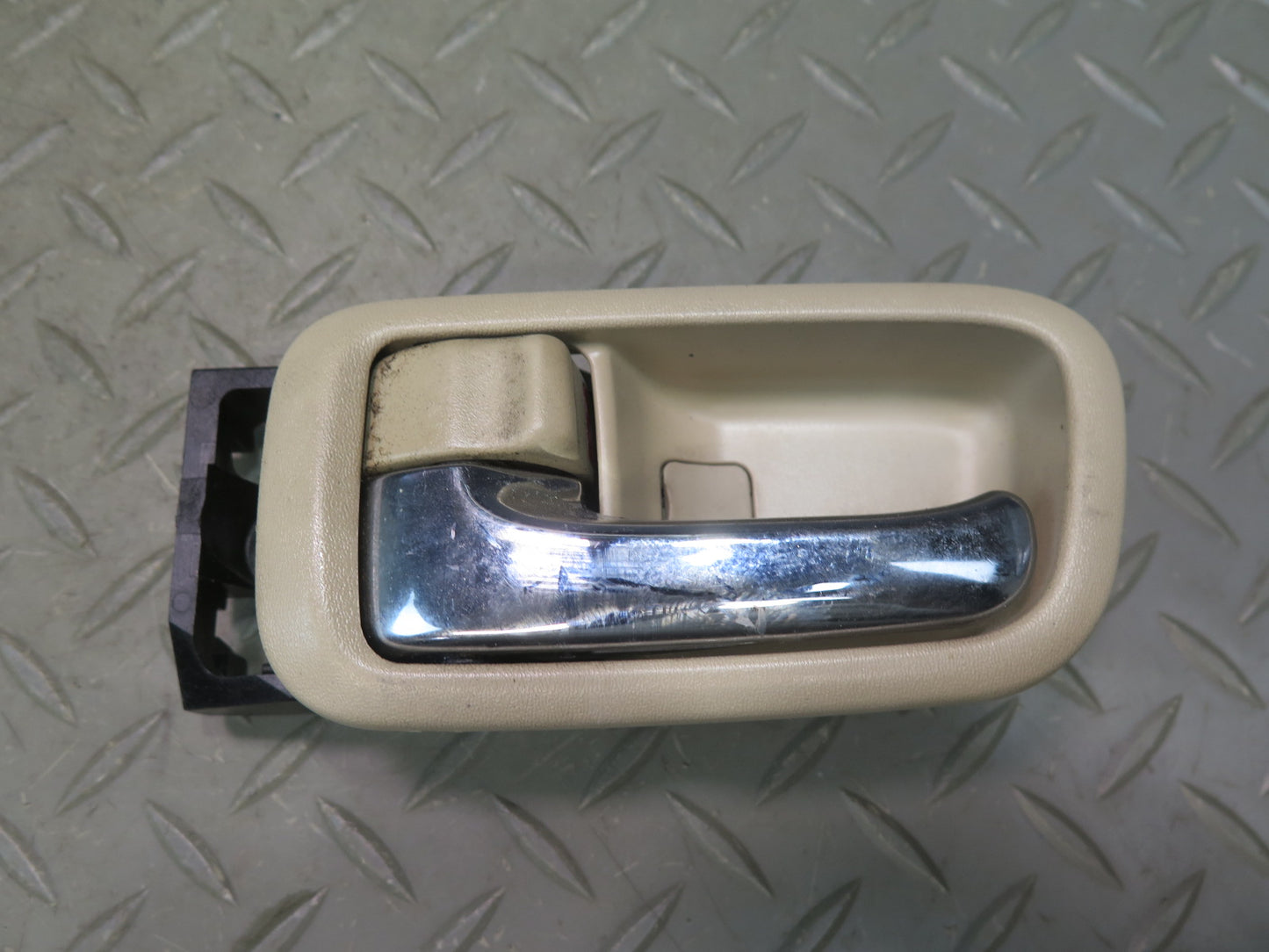 01-05 Lexus JCE10L IS300 Set of 4 Front & Rear Door Interior Handle OEM