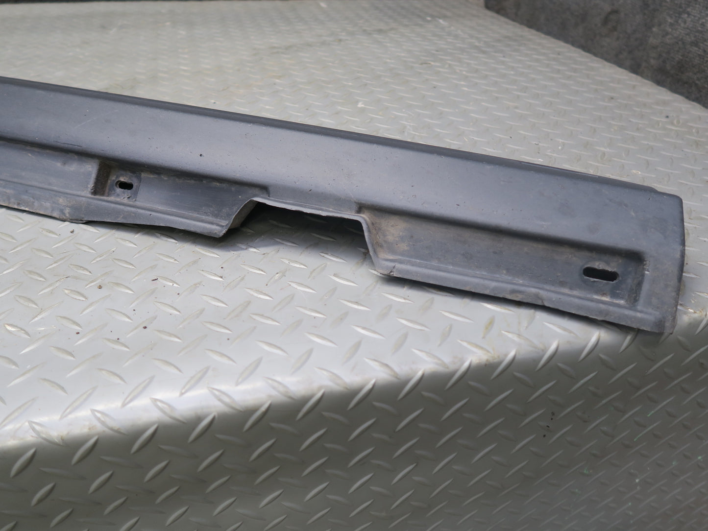 2012-2015 Range Rover Evoque L538 4DR Right Side Skirt Rocker Panel Molding