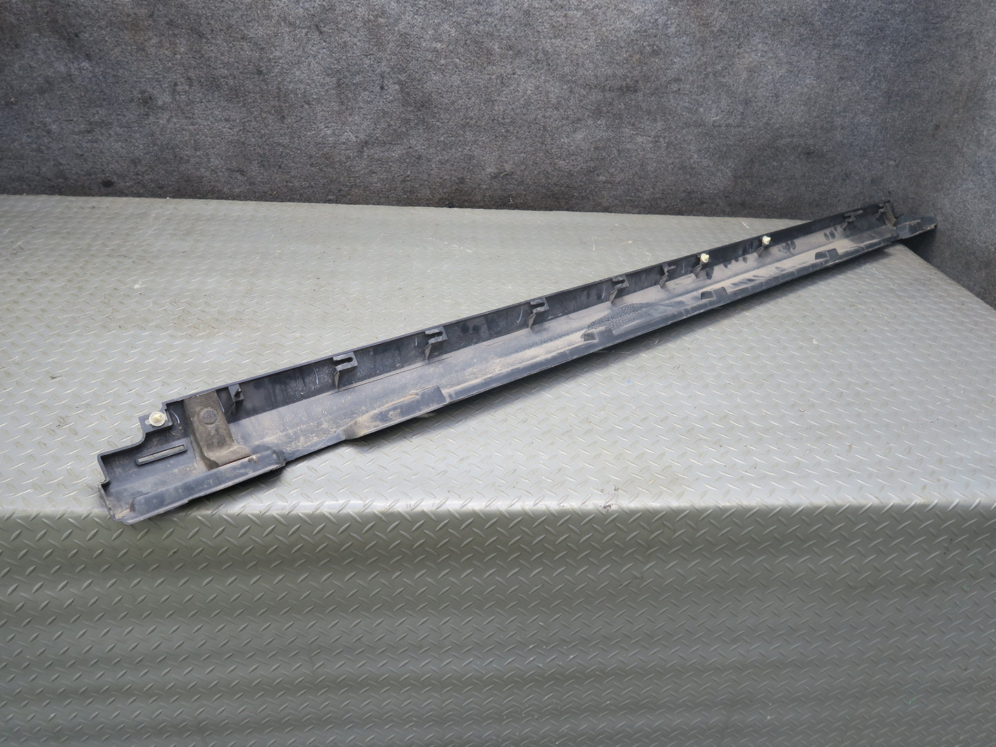 2012-2015 Range Rover Evoque L538 4DR Right Side Skirt Rocker Panel Molding