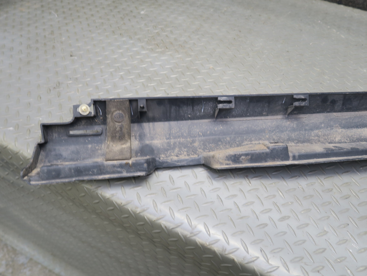2012-2015 Range Rover Evoque L538 4DR Right Side Skirt Rocker Panel Molding