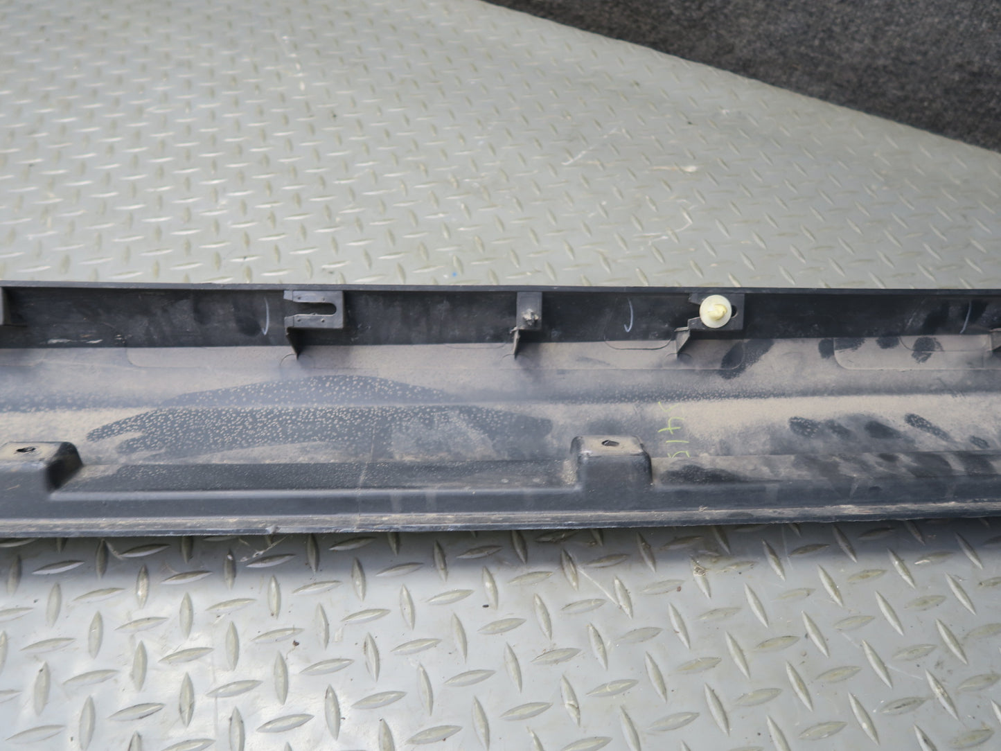 2012-2015 Range Rover Evoque L538 4DR Right Side Skirt Rocker Panel Molding