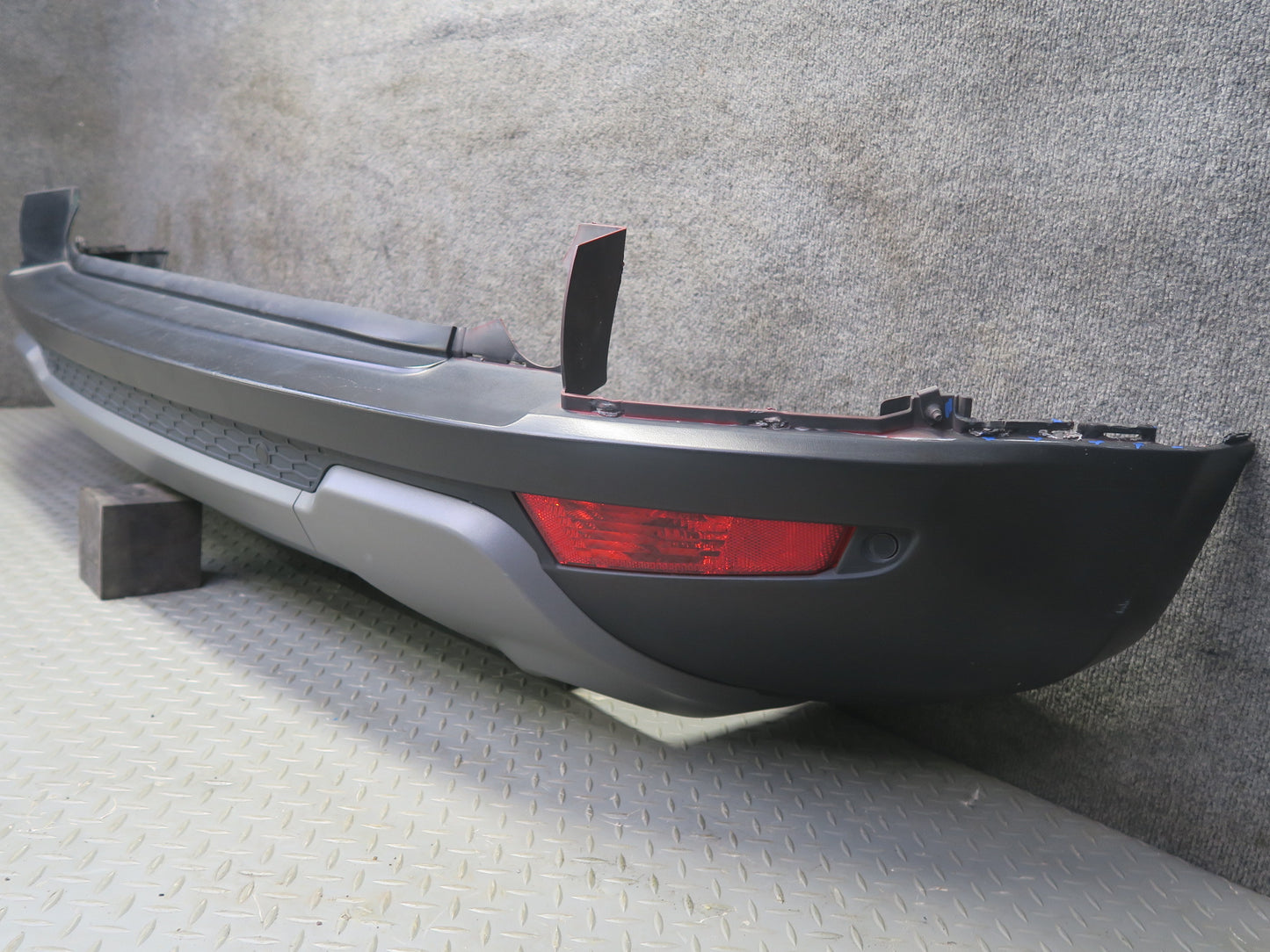 2012-2019 Range Rover Evoque L538 Rear Bumper Cover w PDC Sensors