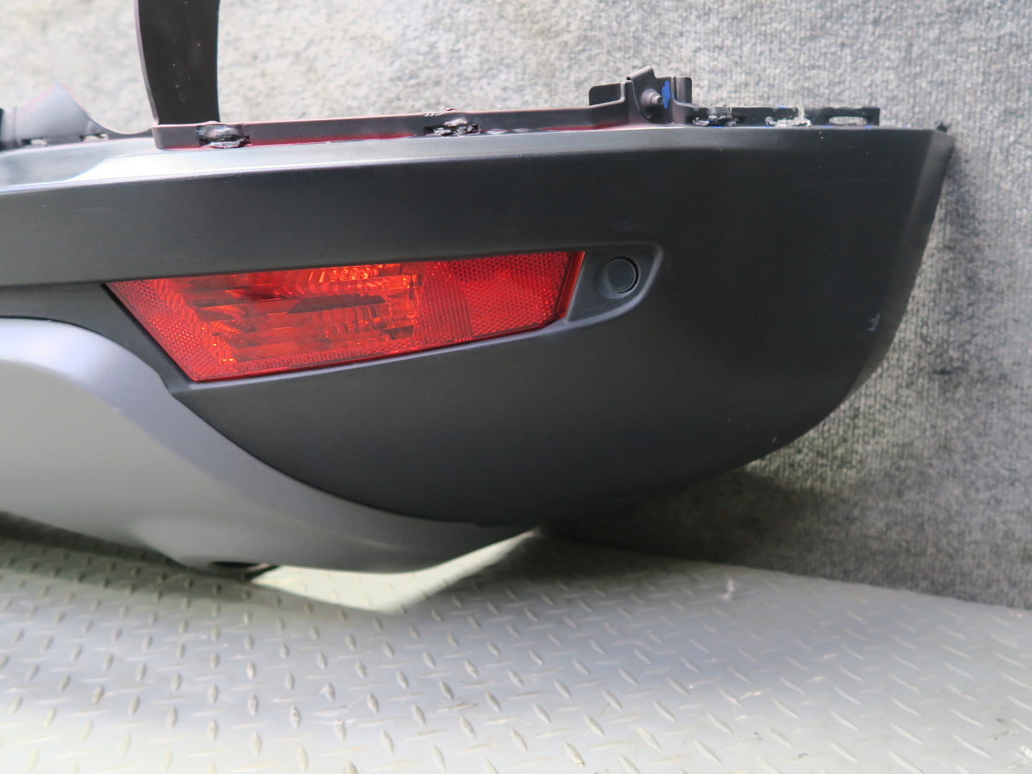 2012-2019 Range Rover Evoque L538 Rear Bumper Cover w PDC Sensors