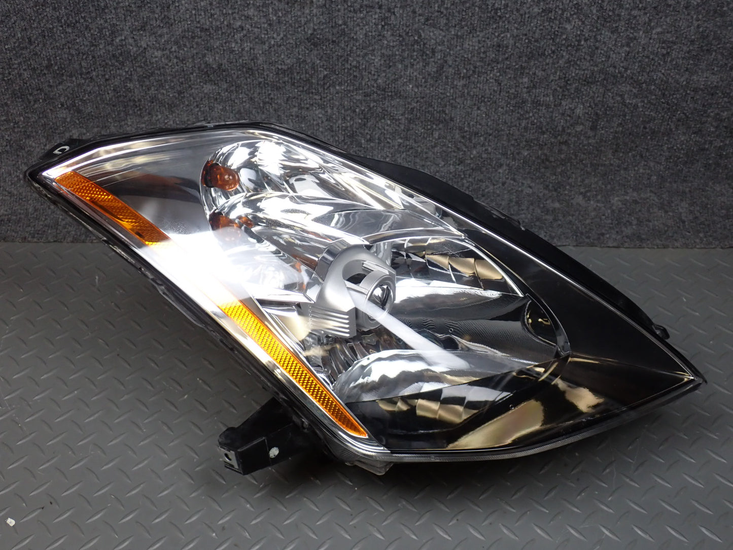 03-05 Nissan 350Z Z33 Front Right Xenon HID Headlight Lamp w Ballast OEM