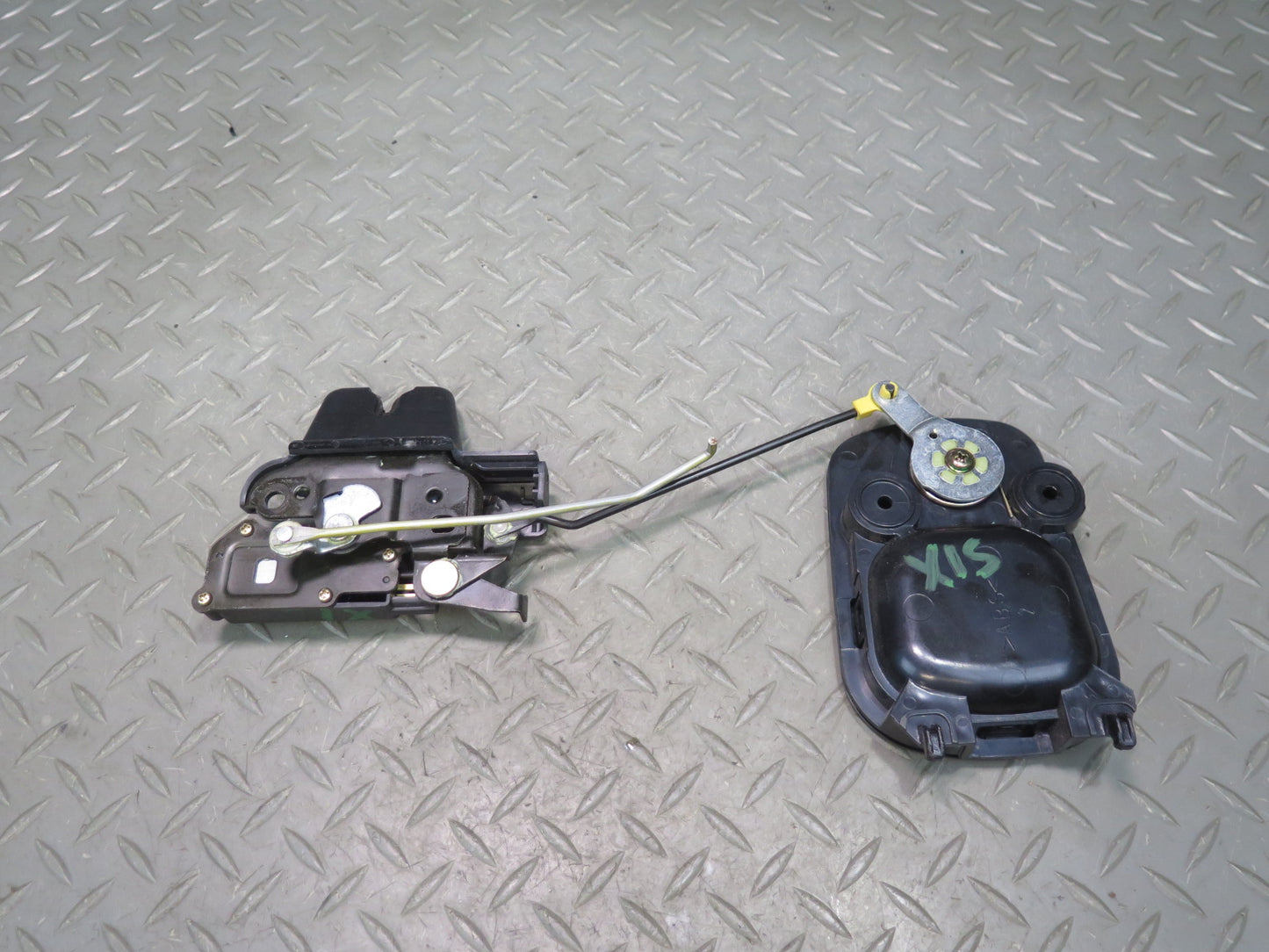 01-05 Lexus IS300 Sedan Rear Trunk Lock Latch Actuator w Release Handle OEM