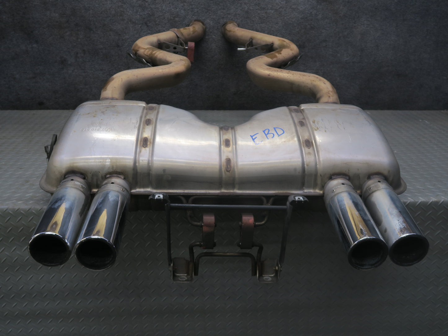 2008-2013 BMW E92 E93 M3 Rear Back Exhaust Muffler W/ Chrome Tips 7840575