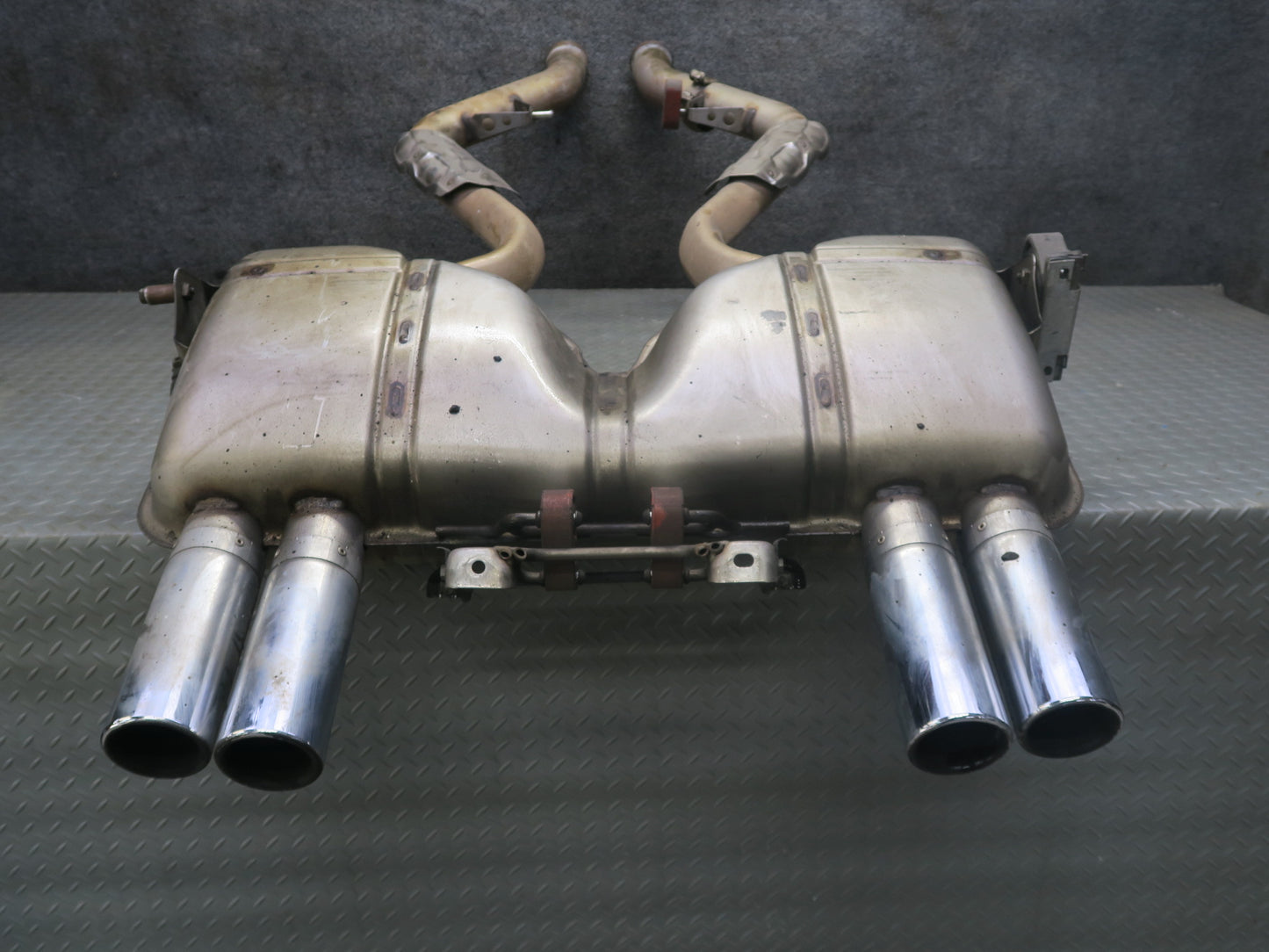 2008-2013 BMW E92 E93 M3 Rear Back Exhaust Muffler W/ Chrome Tips 7840575