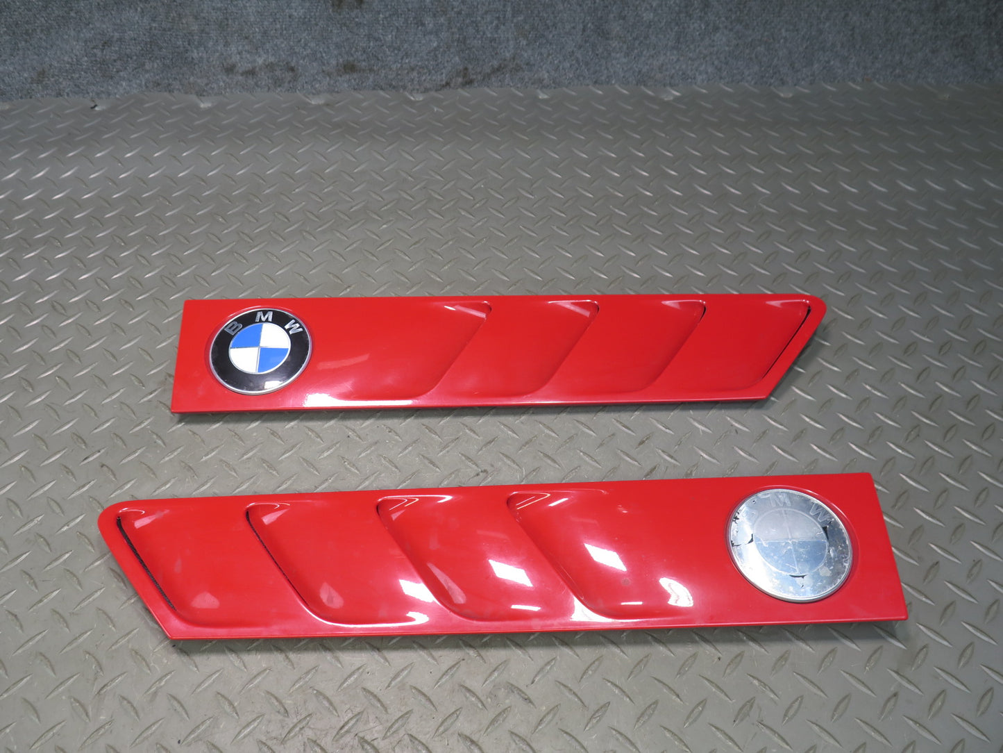96-02 BMW E36/7 Z3 Set of 2 Front Right & Left Fender Vent Trim Cover RED OEM