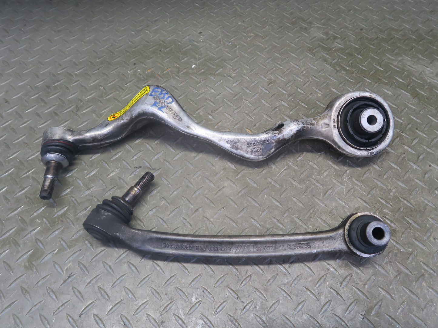 2008-2013 BMW E90 E92 E93 M3 Front Right Suspension Lower Control Arm Set of 2