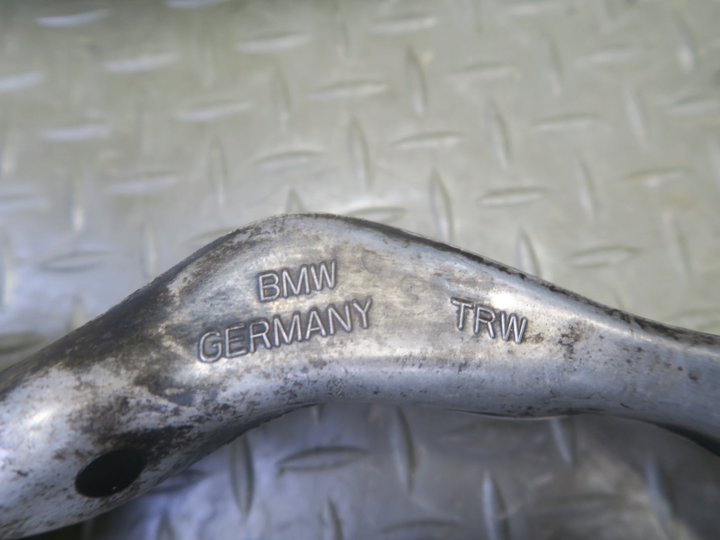 2008-2013 BMW E90 E92 E93 M3 Front Right Suspension Lower Control Arm Set of 2