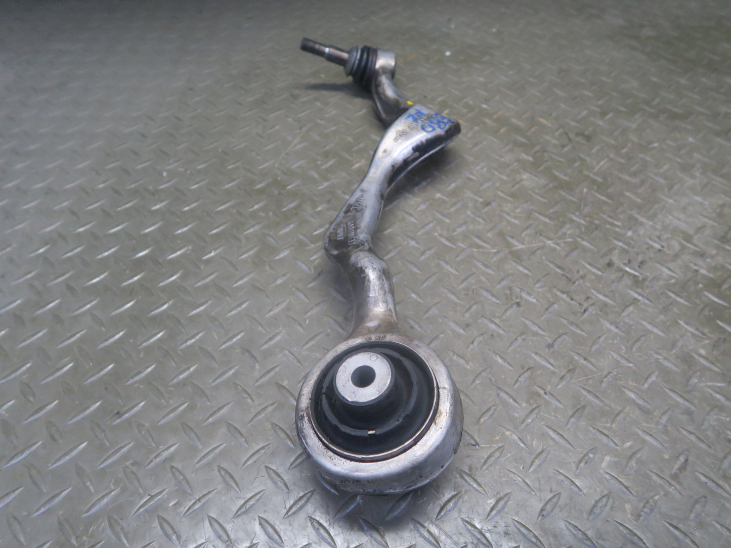 2008-2013 BMW E90 E92 E93 M3 Front Right Suspension Lower Control Arm Set of 2