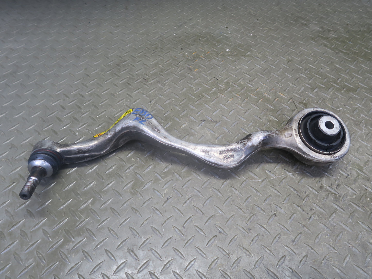 2008-2013 BMW E90 E92 E93 M3 Front Right Suspension Lower Control Arm Set of 2