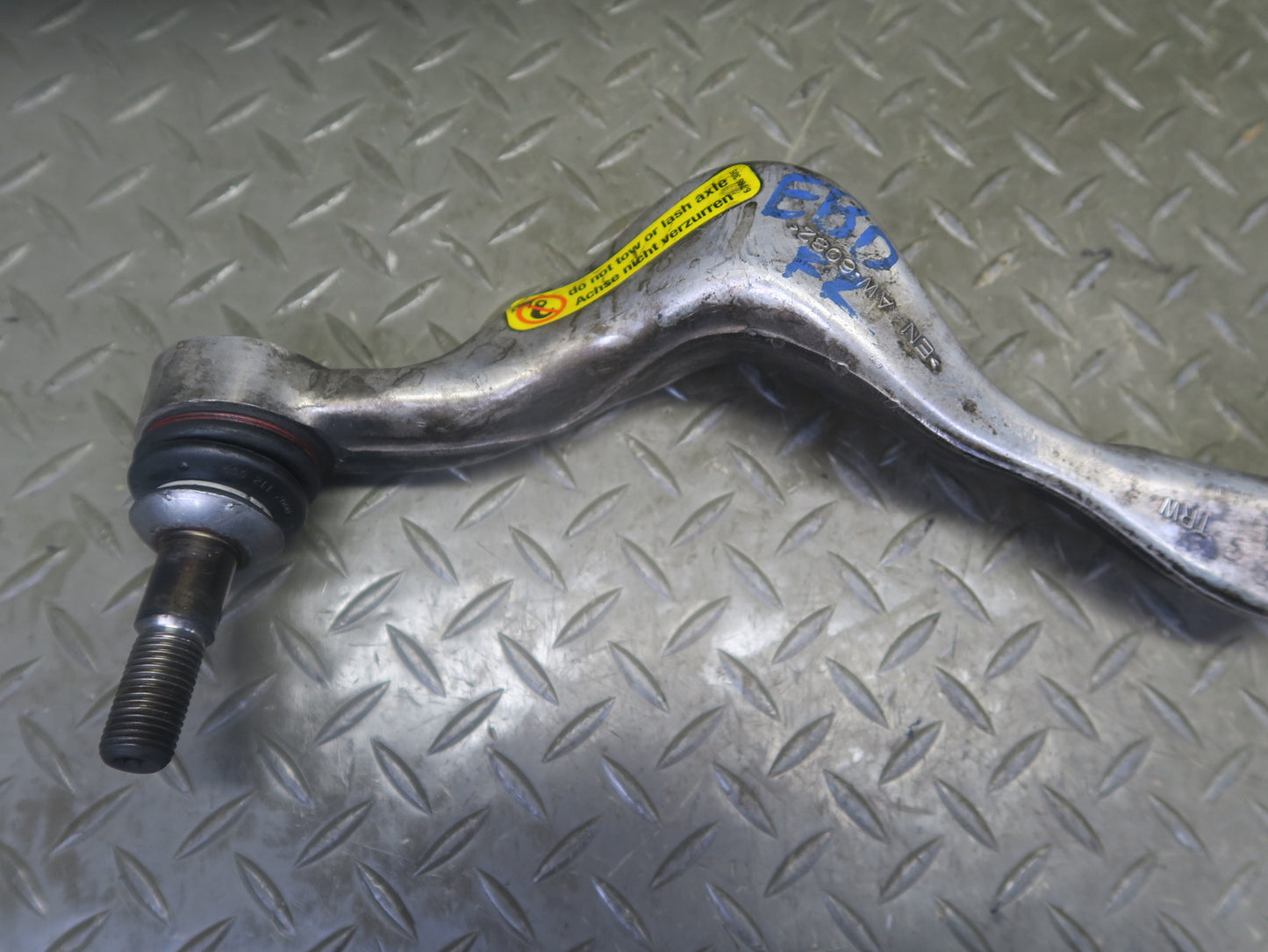 2008-2013 BMW E90 E92 E93 M3 Front Right Suspension Lower Control Arm Set of 2