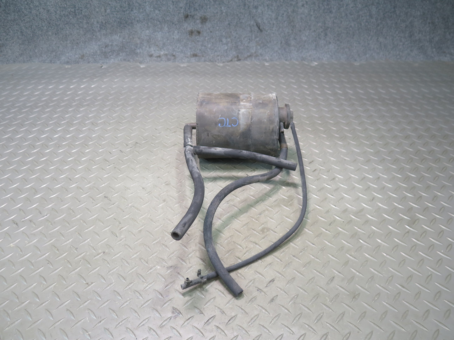 1984 Chevrolet Corvette C4 Fuel Evap Vapor Charcoal Canister 17075835 OEM
