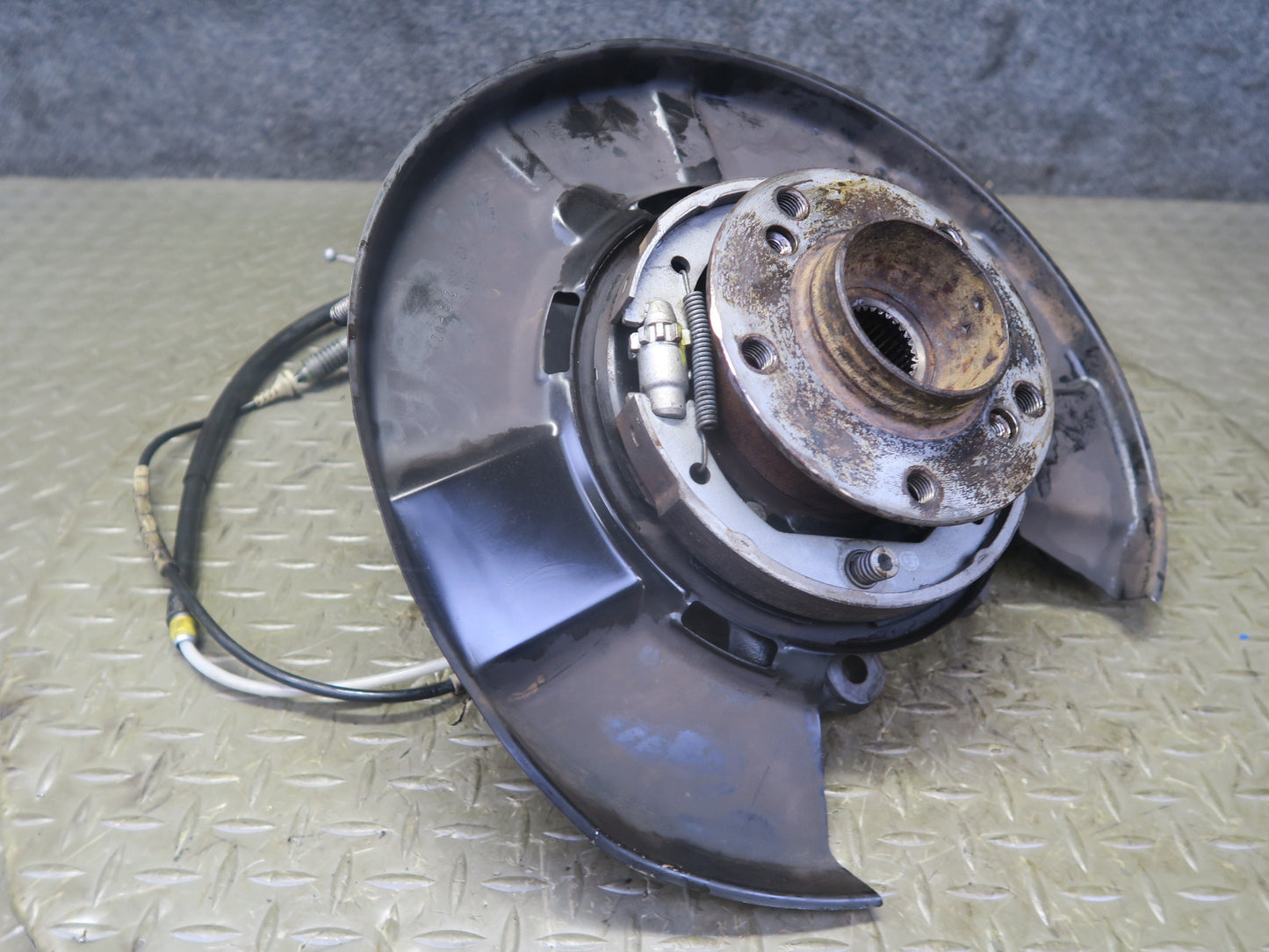 2008-2013 BMW E90 E92 E93 M3 Rear Left Side Spindle Knuckle Wheel Hub Bearing