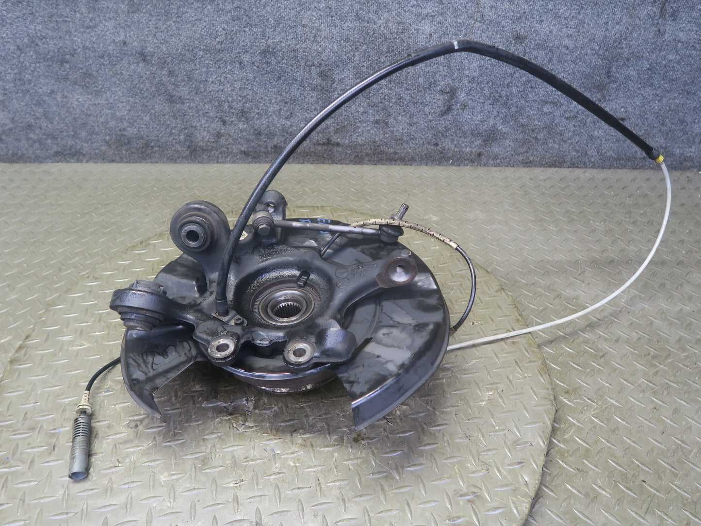2008-2013 BMW E90 E92 E93 M3 Rear Left Side Spindle Knuckle Wheel Hub Bearing