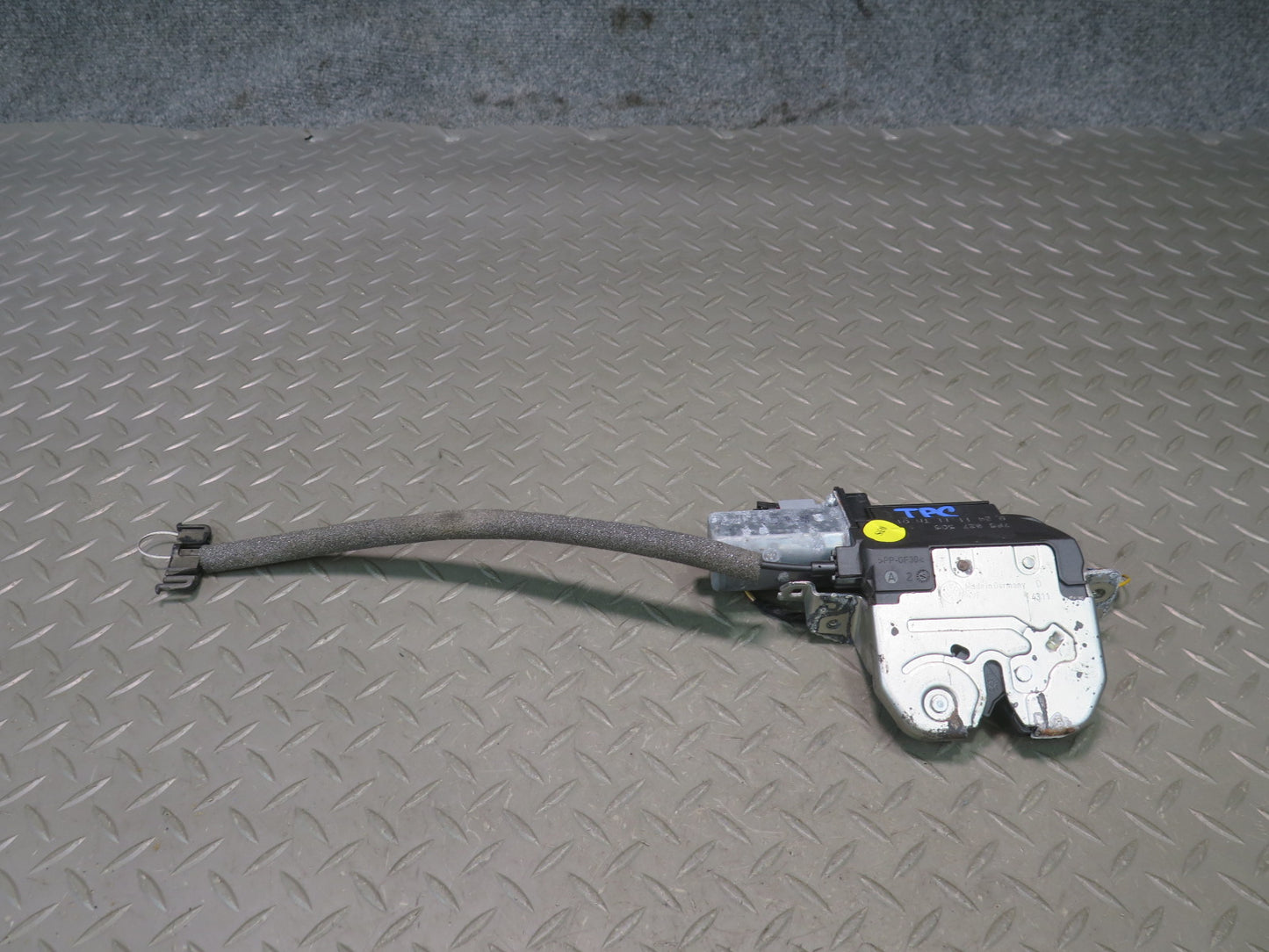 2011-2018 Porsche Cayenne 958 Rear Trunk Tailgate Lock Latch 7P5827505