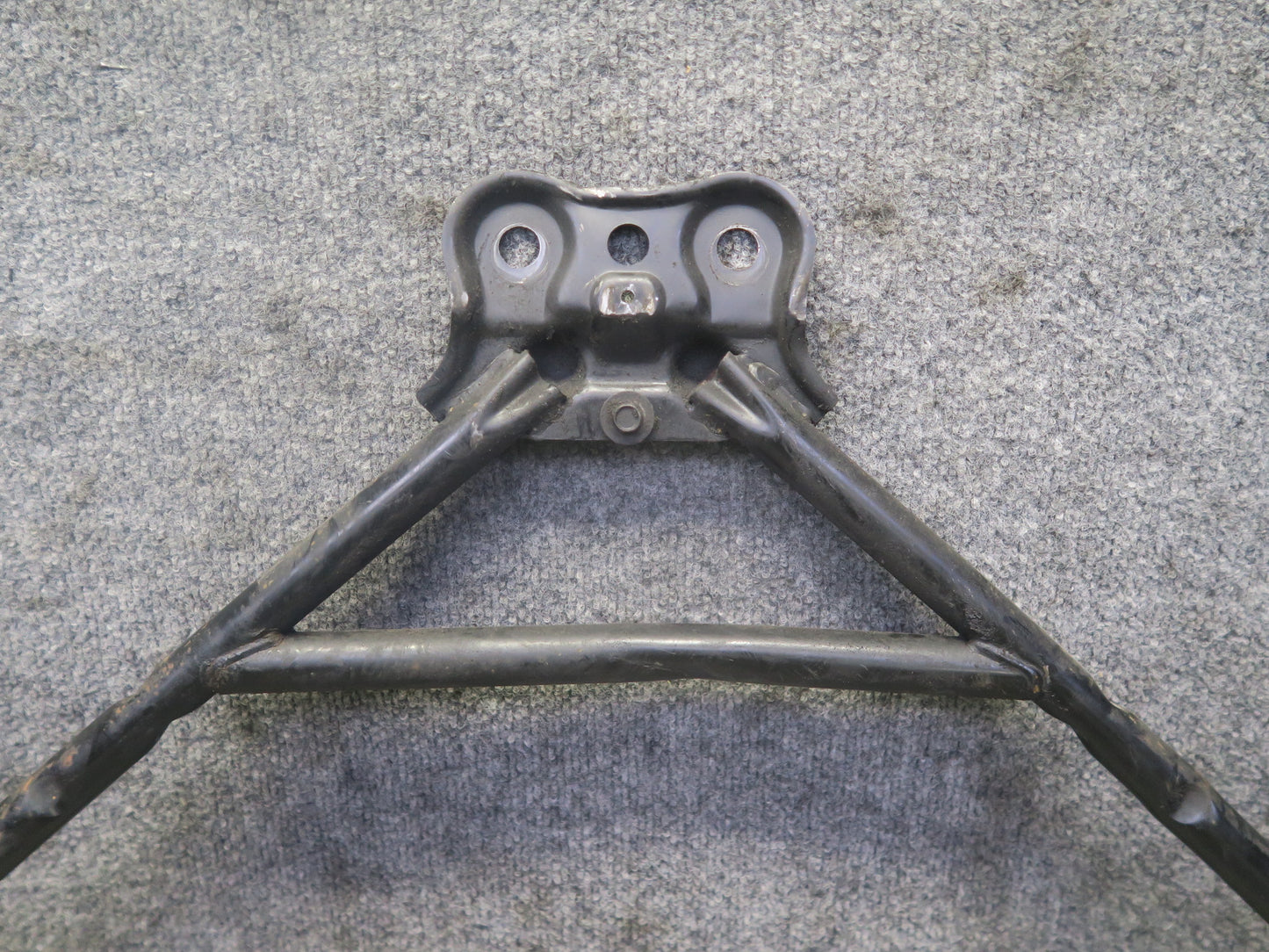 01-05 Lexus JCE10L IS300 Front Engine Suspension Sub Frame Cradle Brace OEM