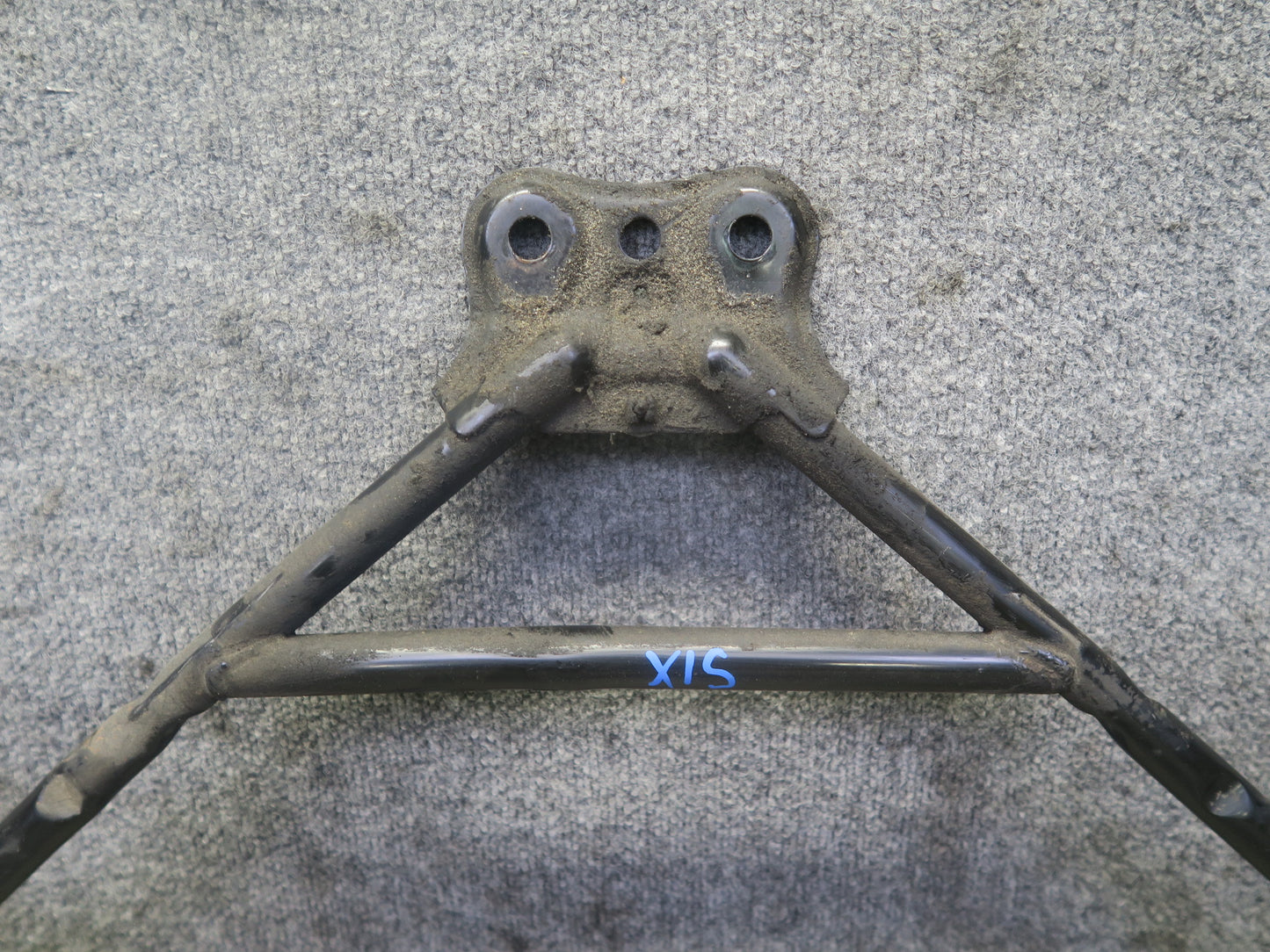 01-05 Lexus JCE10L IS300 Front Engine Suspension Sub Frame Cradle Brace OEM
