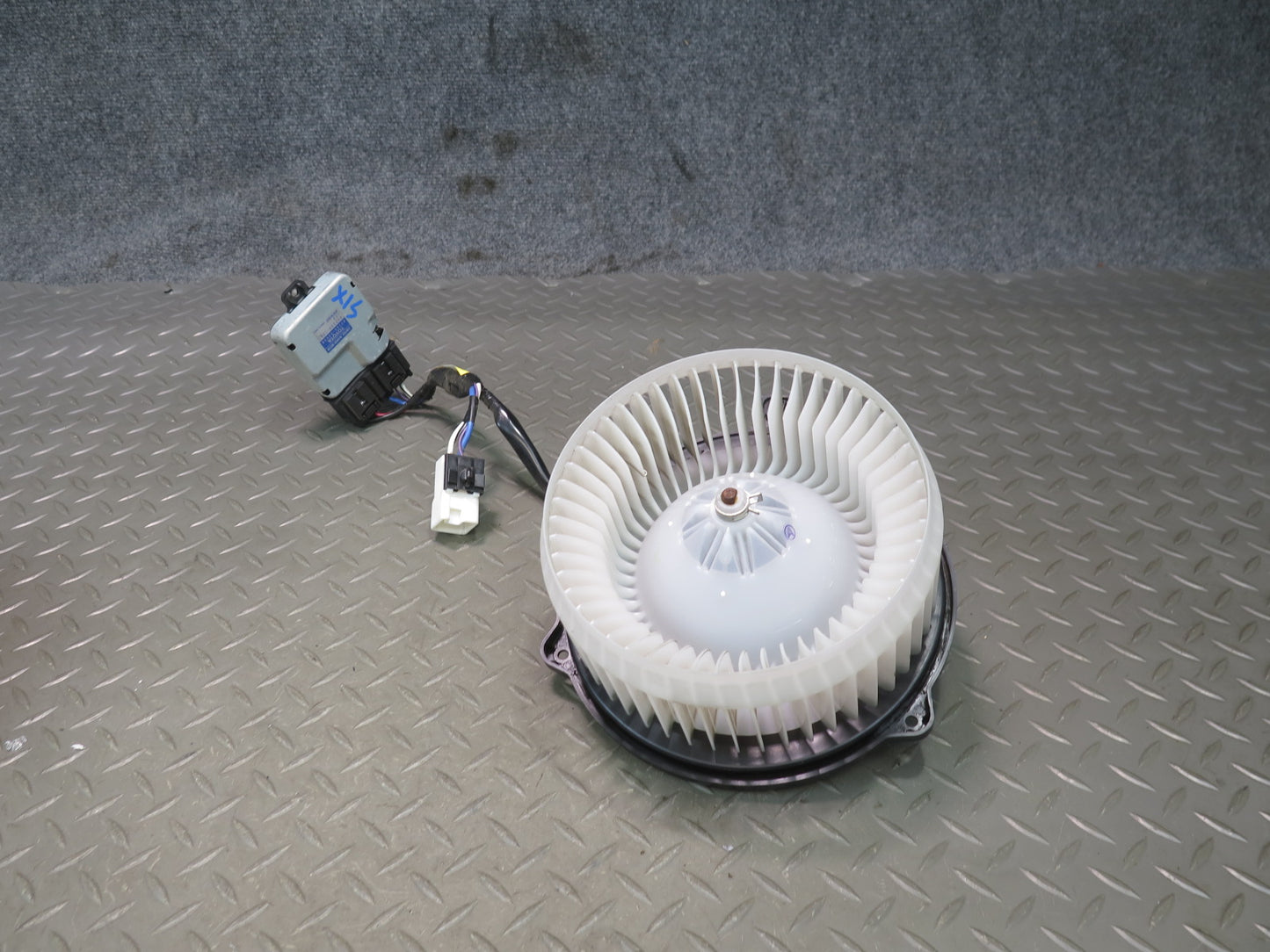 01-05 Lexus JCE10L IS300 A/C Heater Blower Motor Fan w Control Module Set OEM