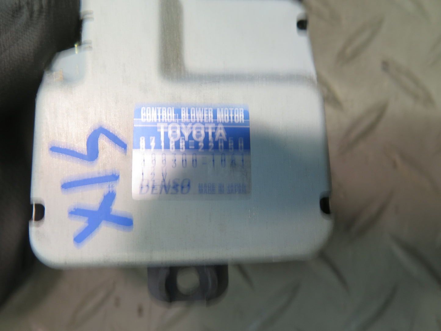 01-05 Lexus JCE10L IS300 A/C Heater Blower Motor Fan w Control Module Set OEM