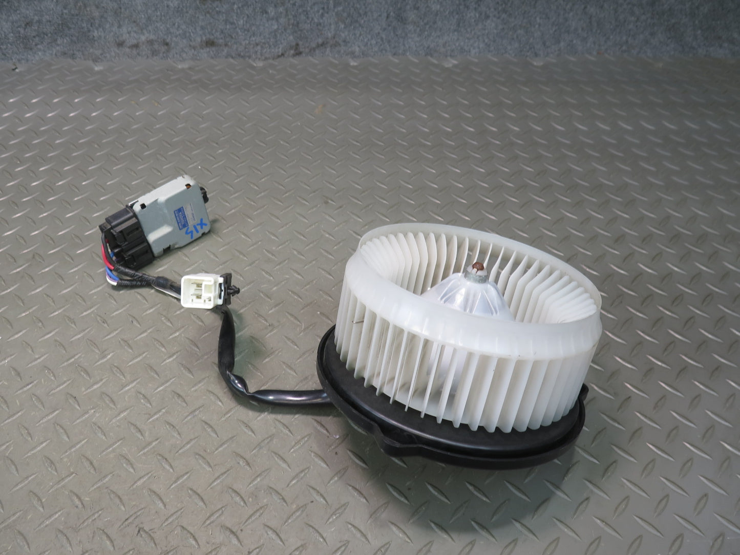 01-05 Lexus JCE10L IS300 A/C Heater Blower Motor Fan w Control Module Set OEM