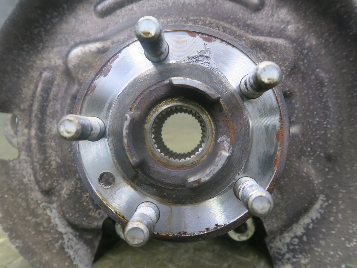 2012-2015 Range Rover Evoque L538 AWD Rear Left Spindle Knuckle Wheel Hub