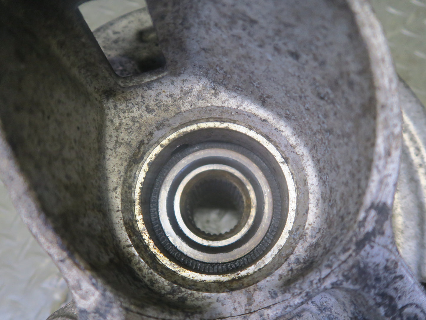 2012-2015 Range Rover Evoque L538 AWD Rear Left Spindle Knuckle Wheel Hub