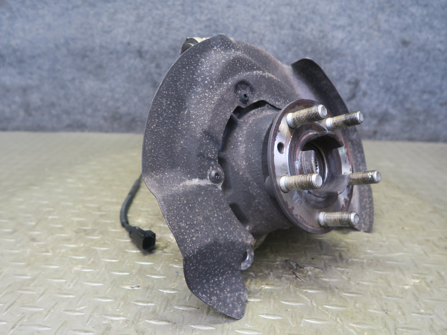 2012-2015 Range Rover Evoque L538 AWD Front Right Spindle Knuckle Wheel Hub