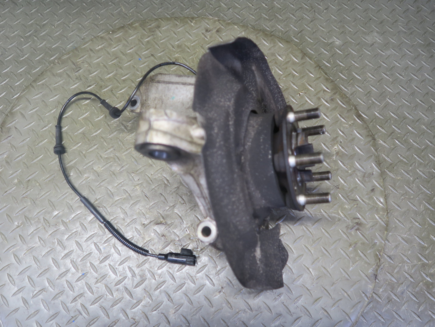 2012-2015 Range Rover Evoque L538 AWD Front Right Spindle Knuckle Wheel Hub