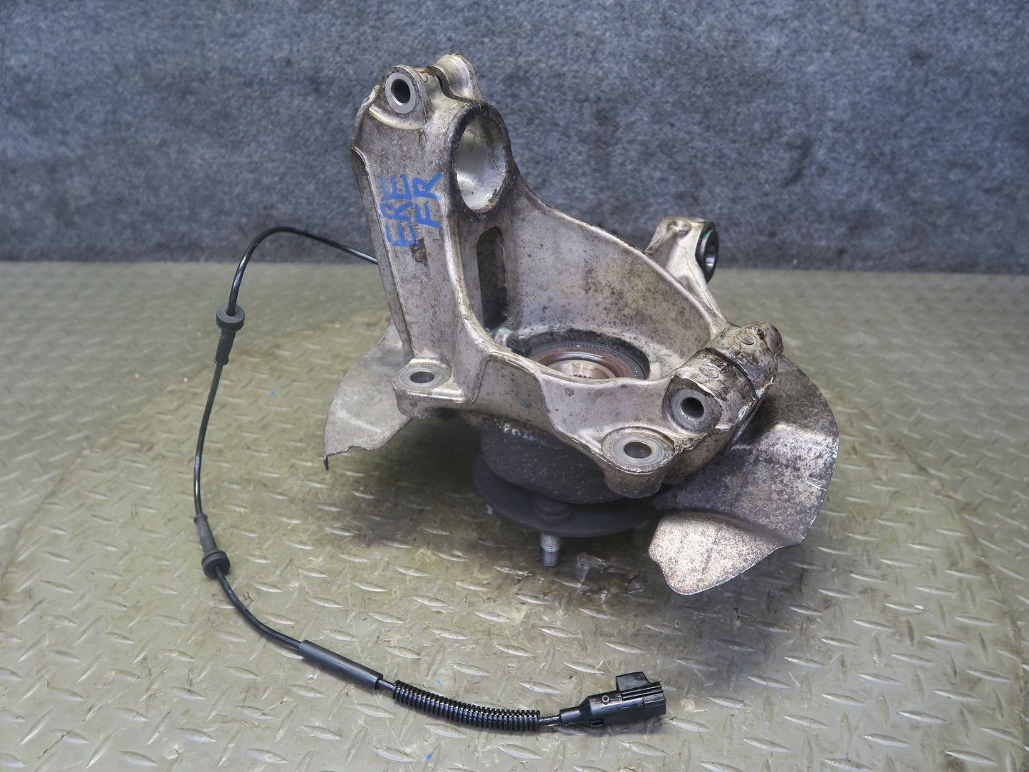 2012-2015 Range Rover Evoque L538 AWD Front Right Spindle Knuckle Wheel Hub