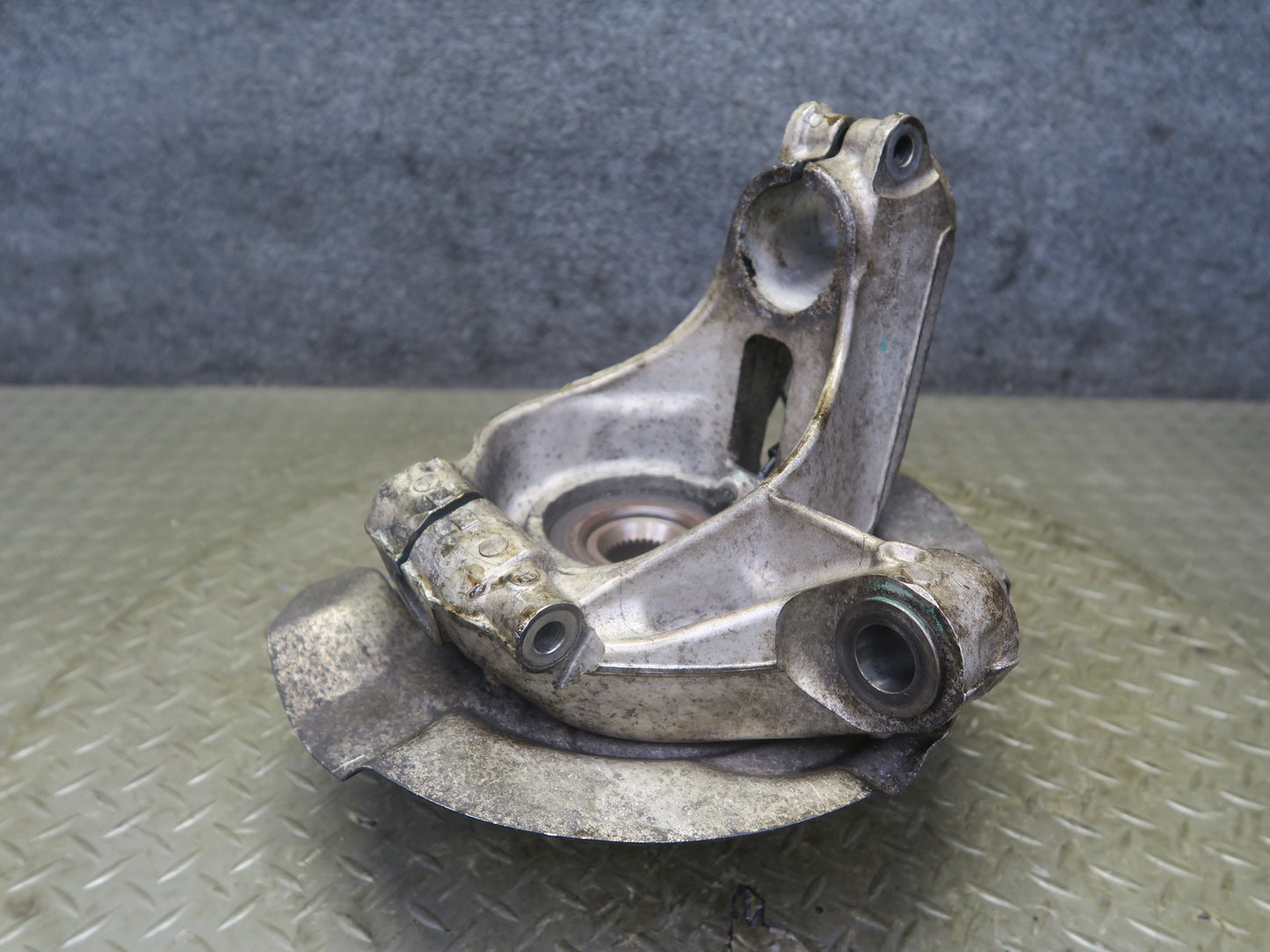 2012-2015 Range Rover Evoque L538 AWD Front Right Spindle Knuckle Wheel Hub