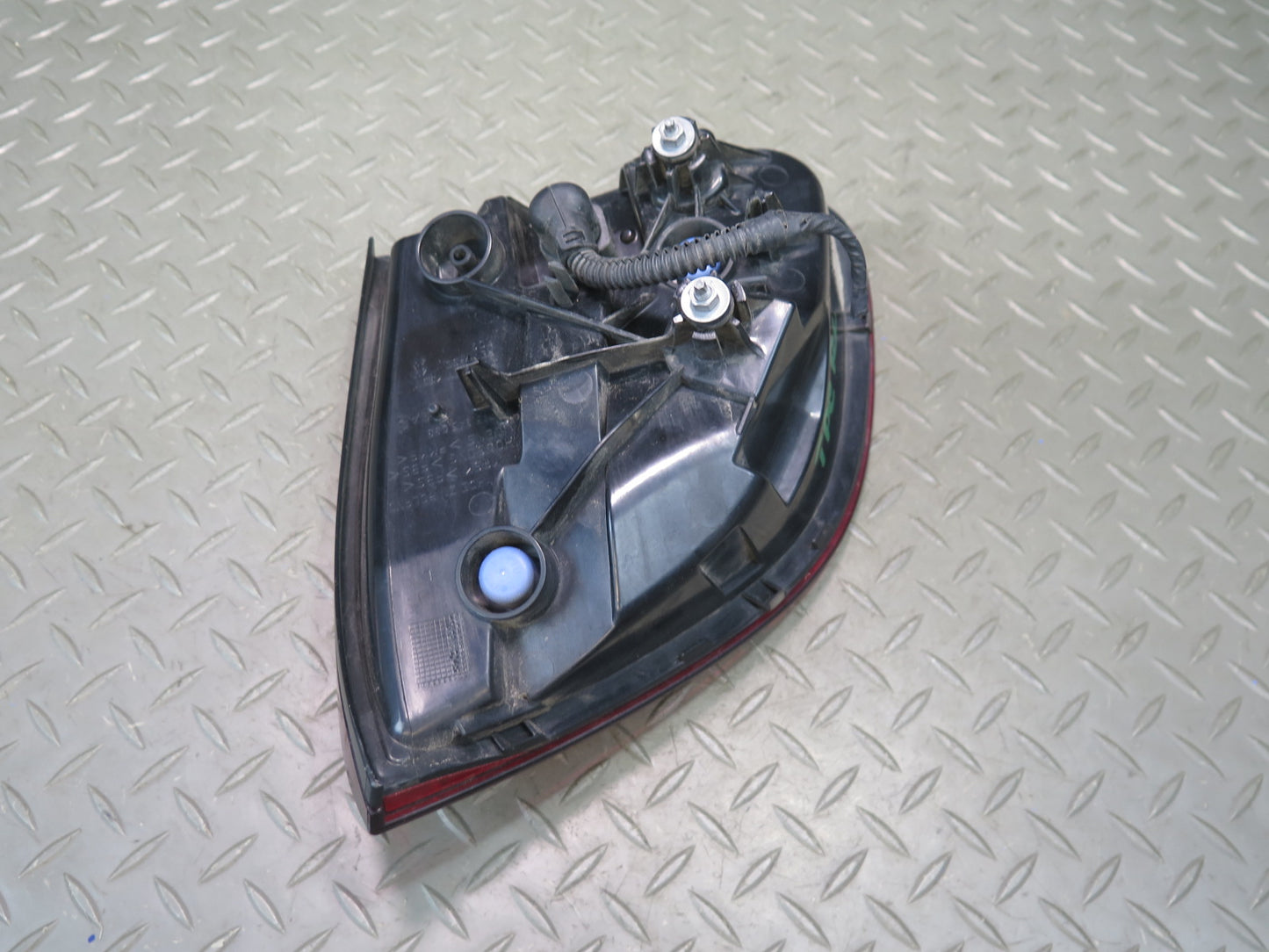 2011-2014 Porsche Cayenne 958 Rear Left Driver Side Inner Tail Light Lamp