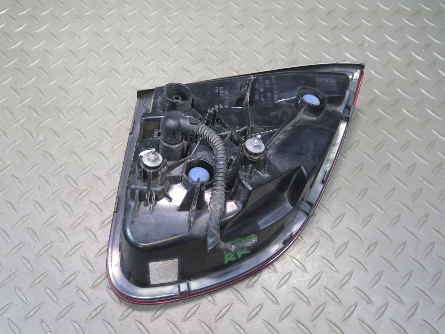 2011-2014 Porsche Cayenne 958 Rear Right Pass Side Inner Tail Light Lamp