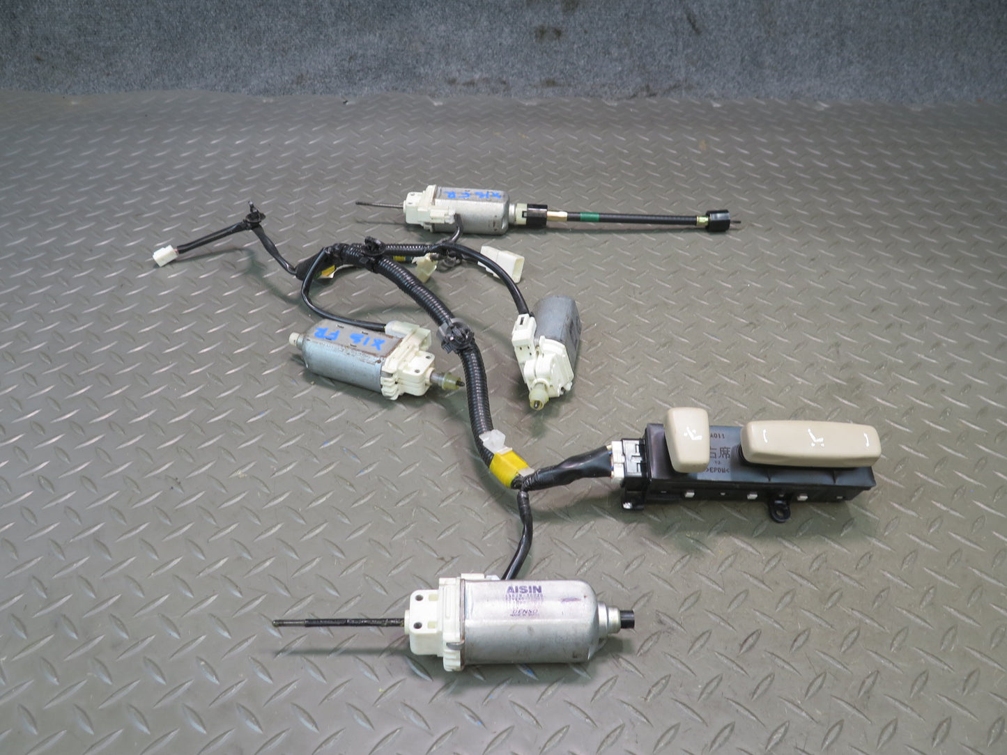 01-05 Lexus JCE10L IS300 Front Right Seat Adjustment Motor Switch Set OEM