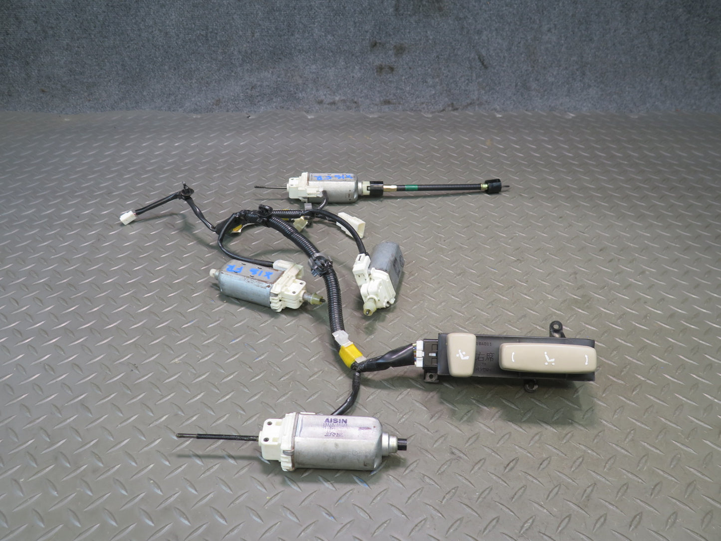 01-05 Lexus JCE10L IS300 Front Right Seat Adjustment Motor Switch Set OEM