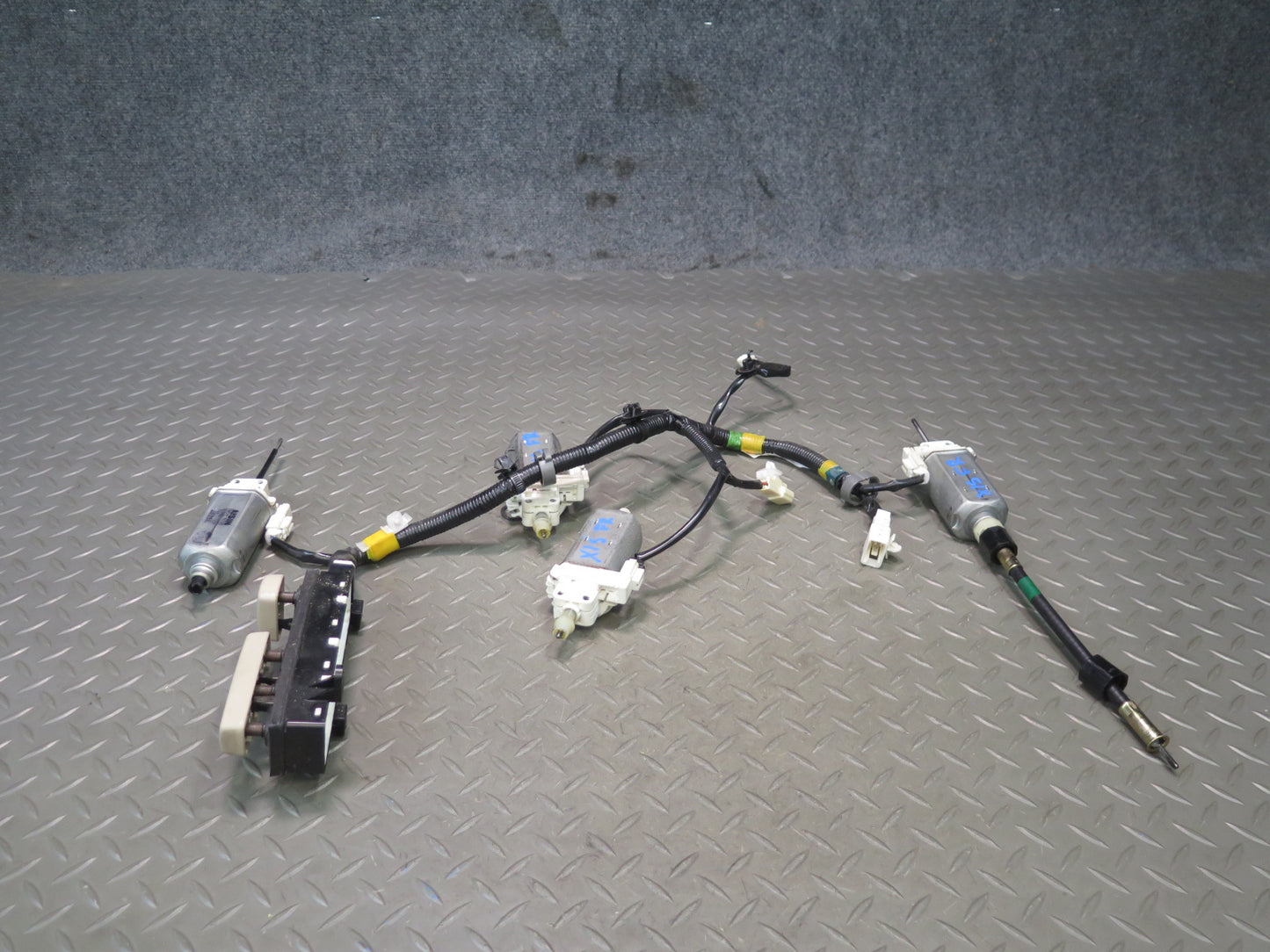 01-05 Lexus JCE10L IS300 Front Right Seat Adjustment Motor Switch Set OEM