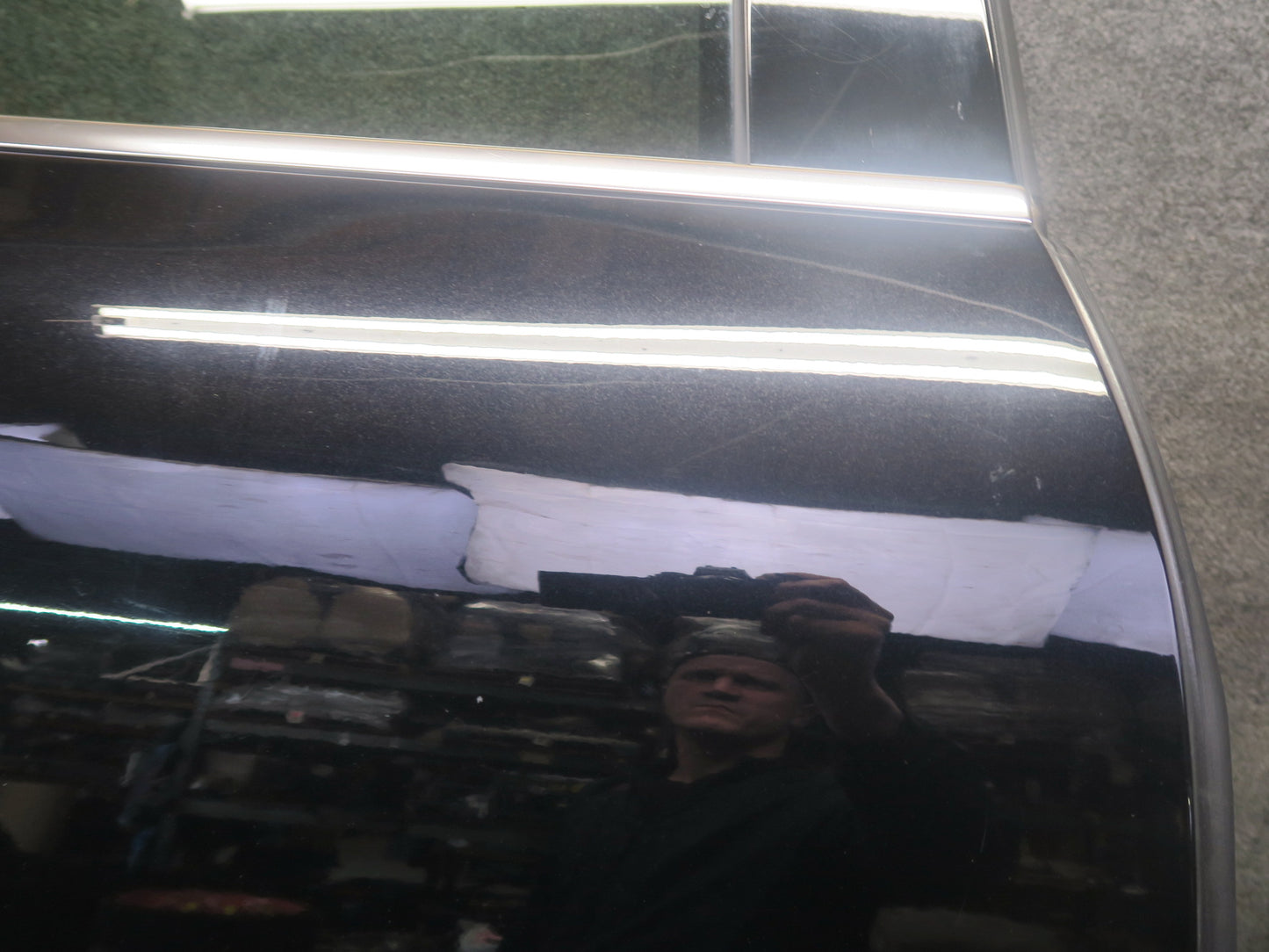 2011-2018 Porsche Cayenne 958 Rear Right Side Door Shell Panel W/ Glass Black