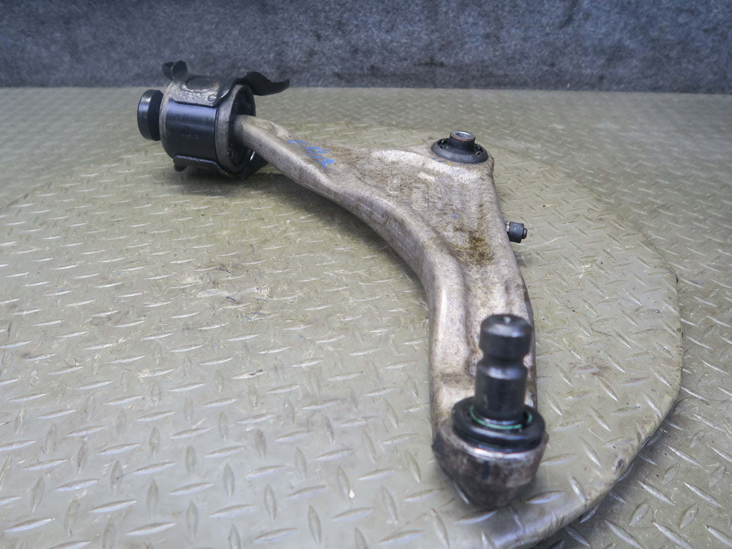 2012-2019 Range Rover Evoque L538 Front Right Suspension Lower Control Arm