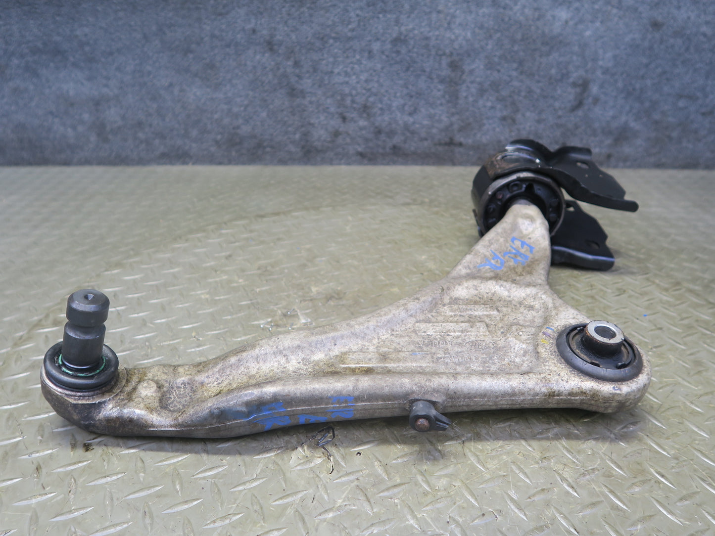 2012-2019 Range Rover Evoque L538 Front Right Suspension Lower Control Arm