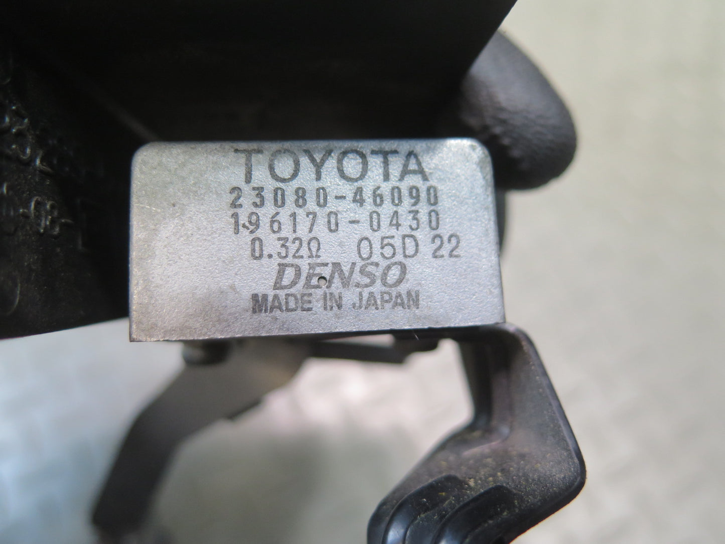 01-05 Lexus IS300 JCE10L Fuel Pump Resistor Module w Bracket Mount OEM