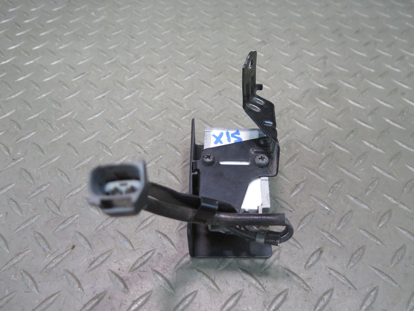 01-05 Lexus IS300 JCE10L Fuel Pump Resistor Module w Bracket Mount OEM
