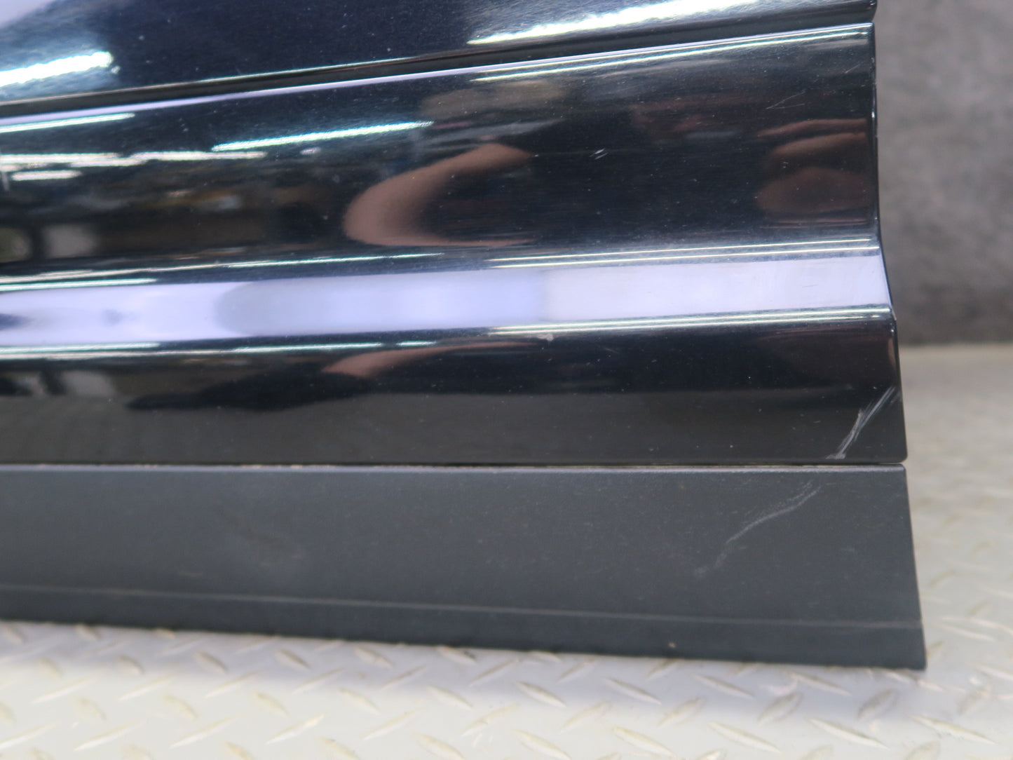 2011-2018 Porsche Cayenne 958 Front Left Side Door Shell Panel W/ Glass Black