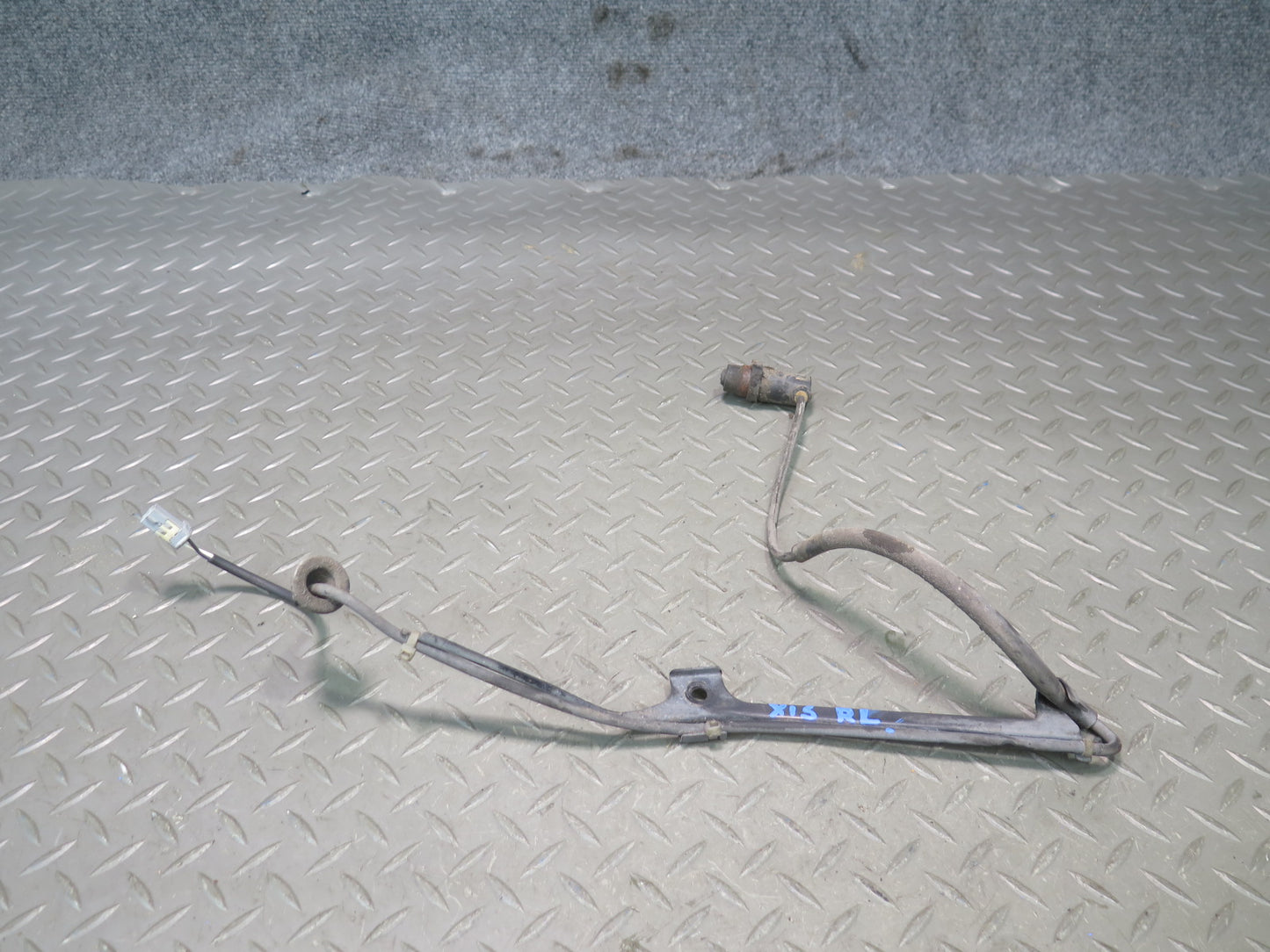 01-05 Lexus JCE10L IS300 Rear Left Wheel ABS Speed Sensor w Mount OEM
