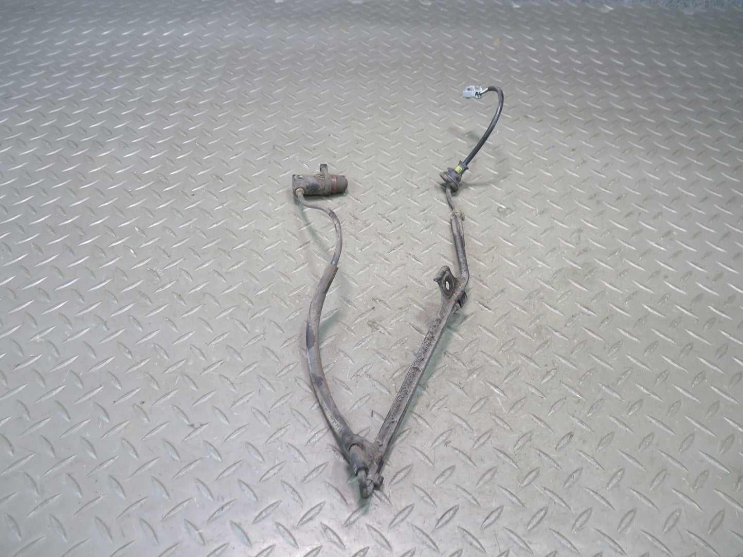 01-05 Lexus JCE10L IS300 Rear Left Wheel ABS Speed Sensor w Mount OEM