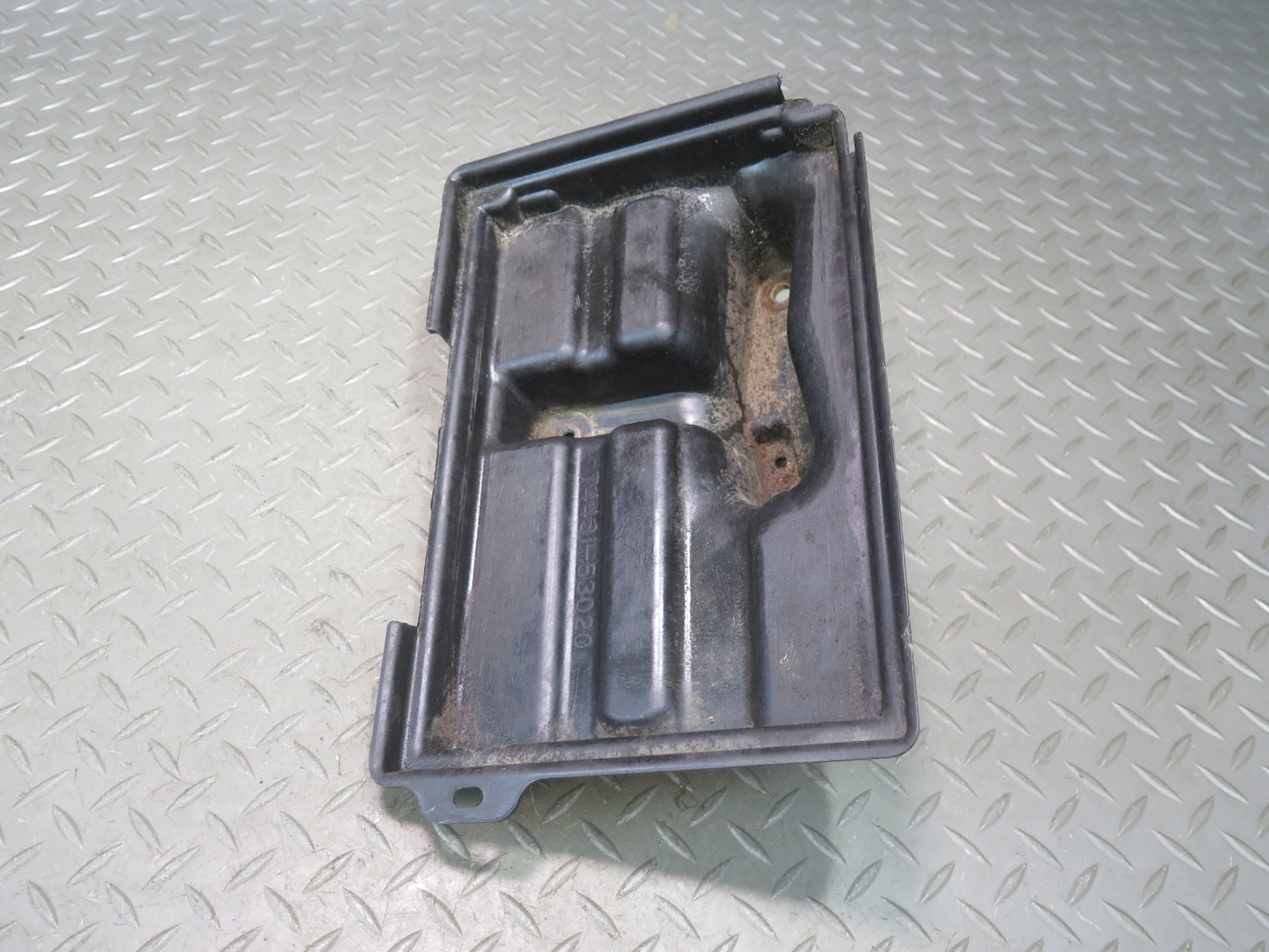 01-05 Lexus JCE10L IS300 Battery Tray Holder Bracket Set OEM