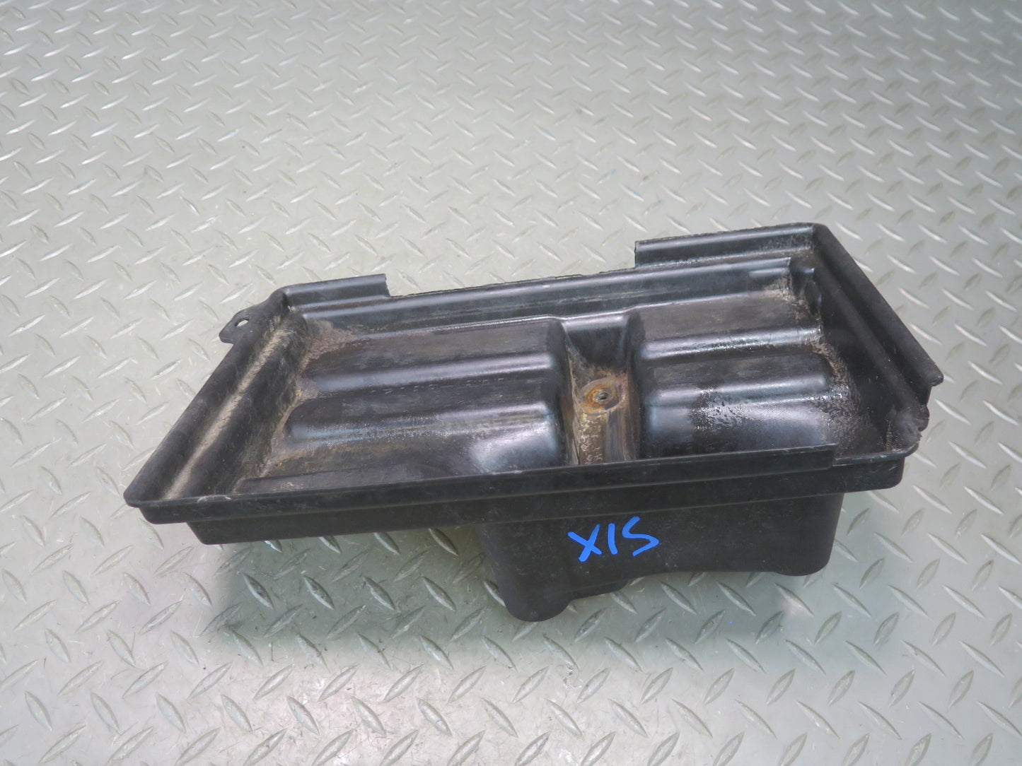 01-05 Lexus JCE10L IS300 Battery Tray Holder Bracket Set OEM